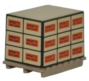 Oxford Diecast 76ACC003 Pallet/Loads - Spratts Dog Cakes (x4)  - 1:76 Scale