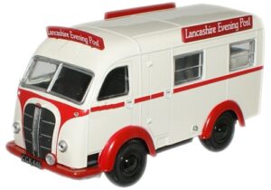 Oxford Diecast 76AK001 Austin K8 Threeway Van Lancashire Ev  - 1:76 Scale