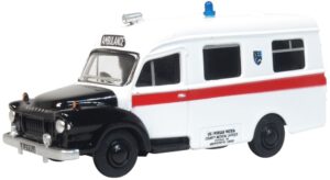 Oxford Diecast 76BED008 Bedford J1 Ambulance Aberystwyth  - 1:76 Scale