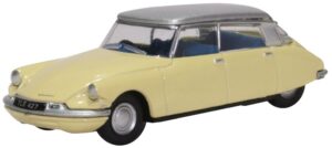 Oxford Diecast 76CDS006 Citroen DS19 Jonquil Yellow/Silver  - 1:76 Scale
