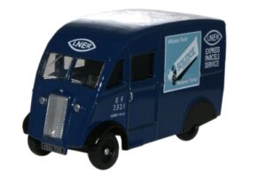 Oxford Diecast 76CM003 Commer Q25 - LNER  - 1:76 Scale