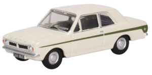Oxford Diecast 76COR2008 Ford Cortina Mk2 Ermine White/Green  - 1:76 Scale