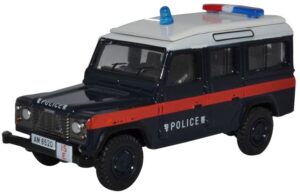 Oxford Diecast 76DEF016 Land Rover Defender LWB Station Wagon Hong  - 1:76 Scale