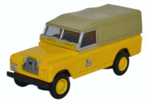 Oxford Diecast 76LAN2016 Land Rover S2 LWB Canvas - JCB  - 1:76 Scale