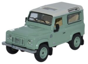 Oxford Diecast 76LRDF007HE Land Rover Defender 90 SW - Grasmere Green  - 1:76 Scale