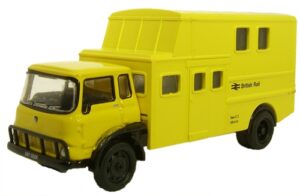 Oxford Diecast 76TK003 Bedford TK Crew Bus - British Rail  - 1:76 Scale