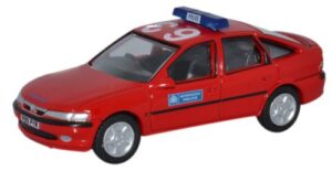 Oxford Diecast 76VV002 Vauxhall Vectra (Red) -Metropolitan Police  - 1:76 Scale