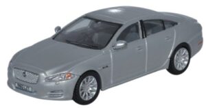 Oxford Diecast 76XJ004 Jaguar XJ Saloon - Rhodium Silver  - 1:76 Scale
