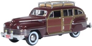 Oxford Diecast 87CB42001 Chrysler T + C Woody Wagon 1942 Regal Maroon - 1:87 Scale