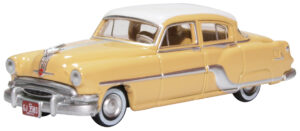 Oxford Diecast 87PC54002 Pontiac Chieftain 4 Door 1954 Maize Yellow and Winter White - 1:87 Scale