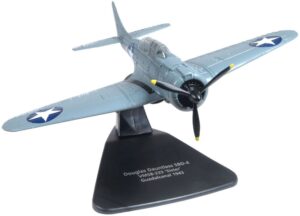 Oxford Diecast AC110 Douglas Dauntless VMSB-233 Sister Guadalcanal 1943 - 1:72 Scale