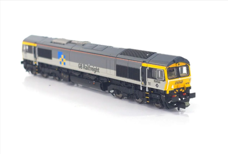 Gaugemaster Collection GM2210104S Class 66 793 Railfreight Construction (DCC-SOUND) - N Gauge