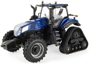 ERTL Farm ERT 13944 New Holland T8.435 Genesis SmartTrax -  1:32 Scale