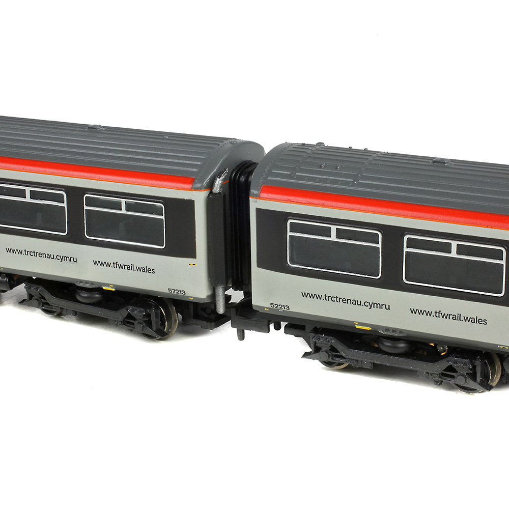 Graham Farish 371-339 Class 150/2 2-Car DMU 150213 Transport for Wales - N Gauge
