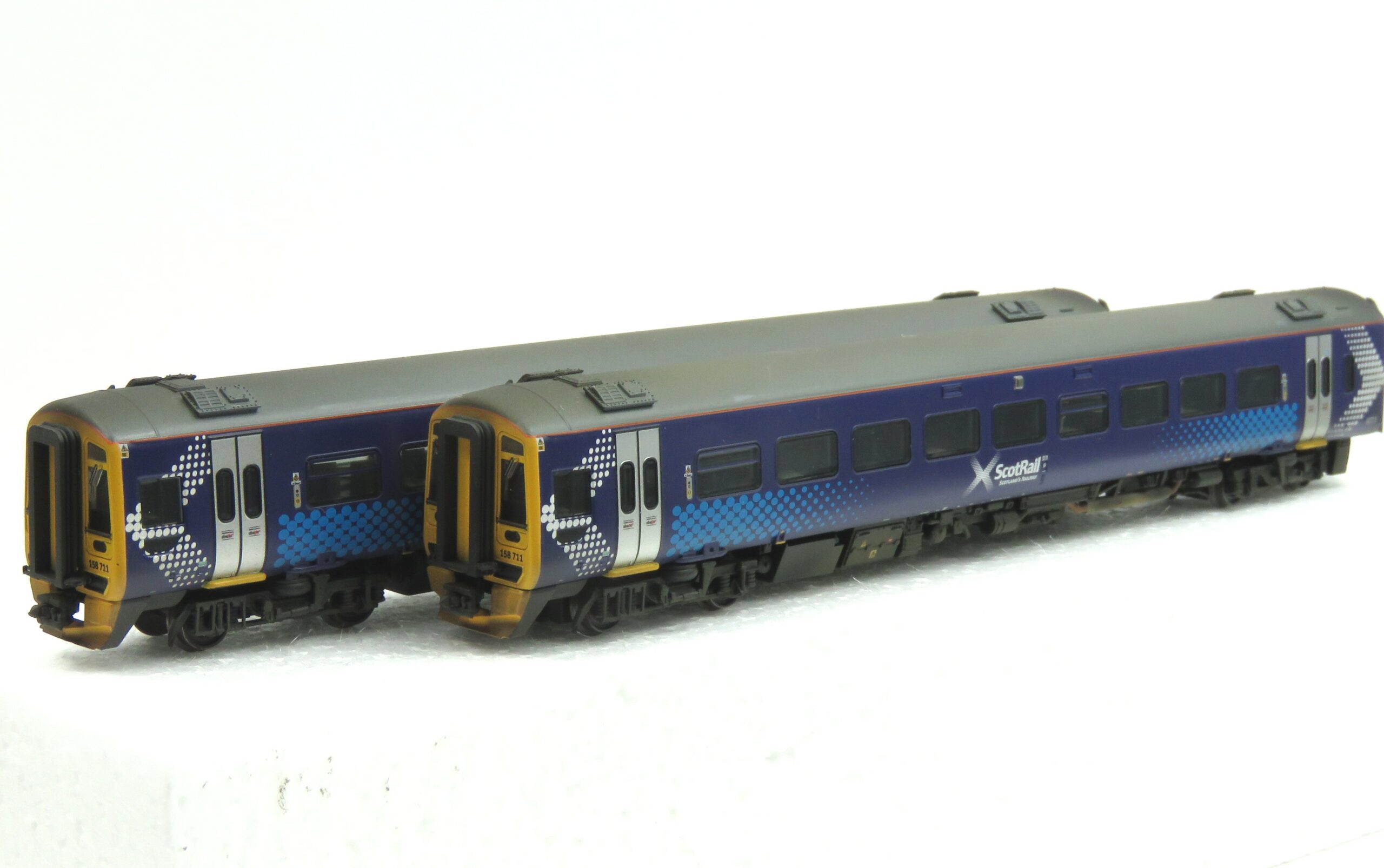 Graham Farish 371-851SFW Class 158 2-Car DMU 158711 ScotRail Saltire N Gauge WEATHERED