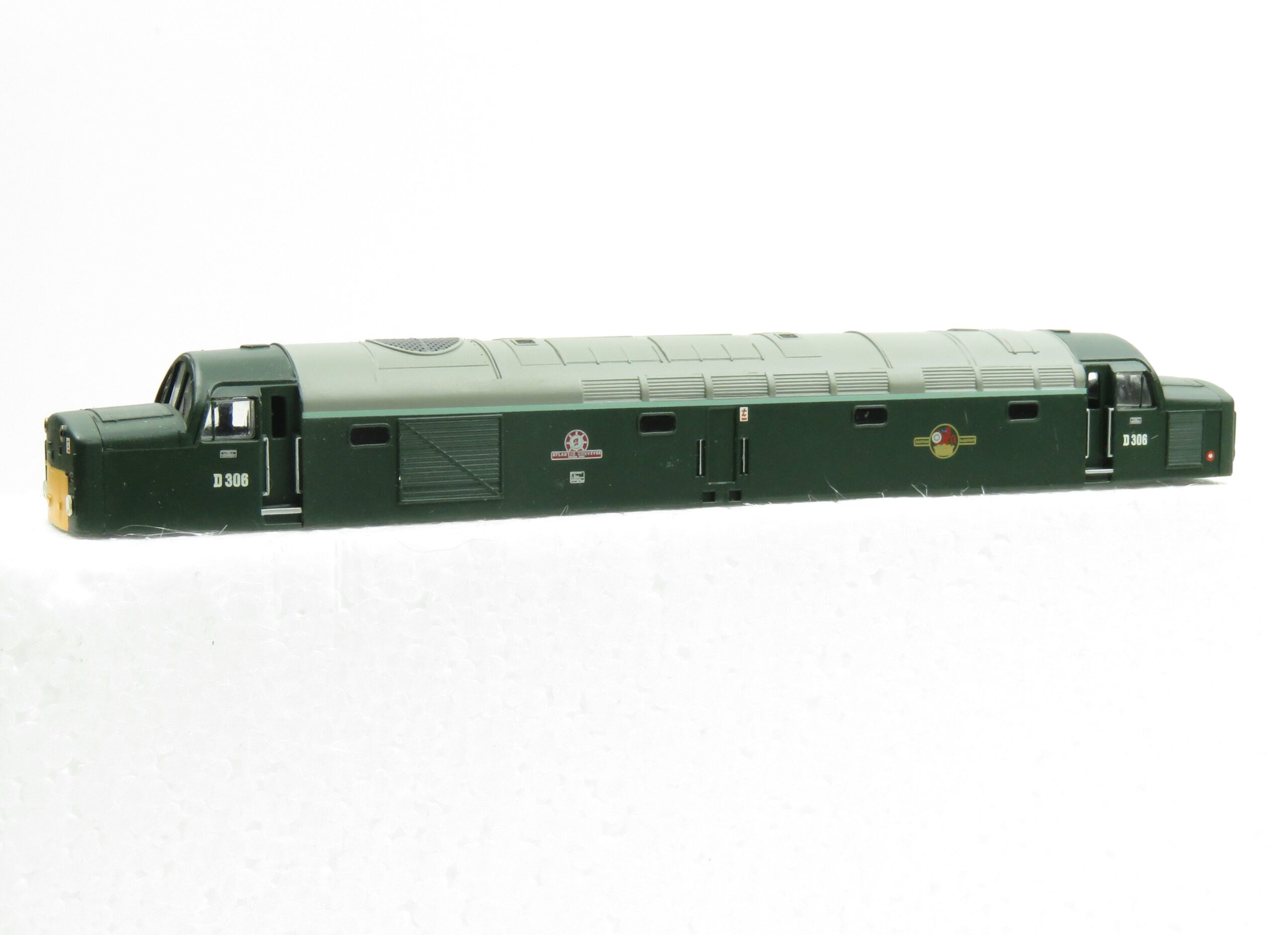 Graham Farish Spares Class 40 D306 Atlantic Conveyor in BR Green Livery - N Gauge BODY ONLY