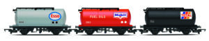 Hornby R60362 RailRoad Tankers Triple Pack - OO Gauge