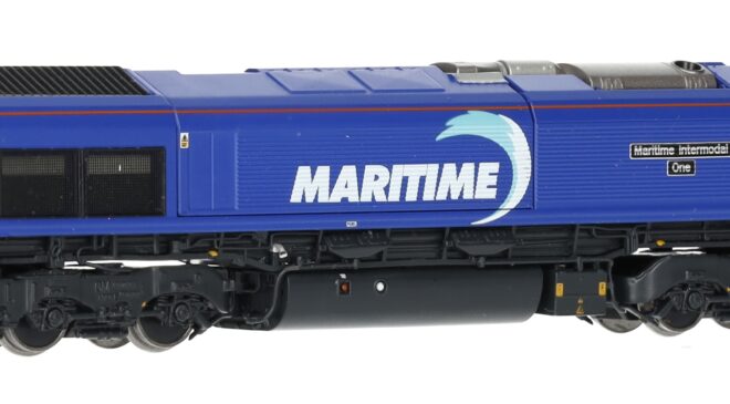 Revolution RT-N66-MT-ONE 66005 Maritime Intermodal Livery - N Gauge DCC Ready