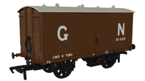 Rapido Trains 930002 GNR 8 Ton Van – GN Livery No.21000 OO Gauge