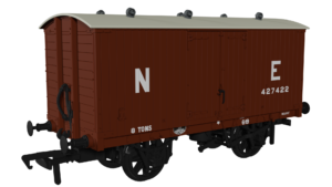 Rapido Trains 930007 GNR 8 Ton Van – NE (Large Letters) No.427422 OO Gauge