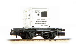 Graham Farish 377-327B Conflat Wagon GWR Grey with AF Container GWR White - N Gauge