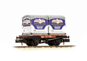 Graham Farish 377-341C Conflat Wagon BR Bauxite (Early) with x2 AF Containers 'Birds Eye' - N Gauge
