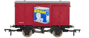 Dapol 4F-011-186 Ventilated Van SPAM OO Gauge