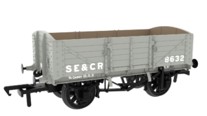 Rapido Trains 824007 SER/SECR 5-plank 10 ton open wagon – SE&CR Wainwright Light Grey No. 8632 OO Gauge