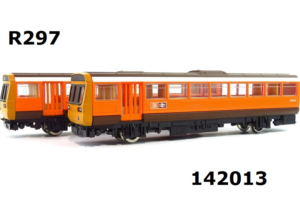 Hornby R297P2 Class 142 2-Car DMU 142013 2-Car DMU In GMPTE Orange Livery OO Gauge PREOWNED FAIR RUNNER R297P2