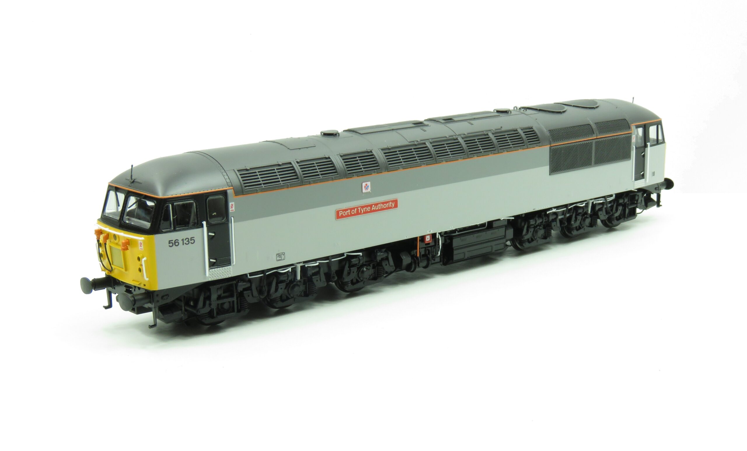 CAVALEX MODELS RRCM-56135-TG CLASS 56 - 56135 - in Triple Grey Livery 'Port of Tyne Authority' OO Gauge DCC READY
