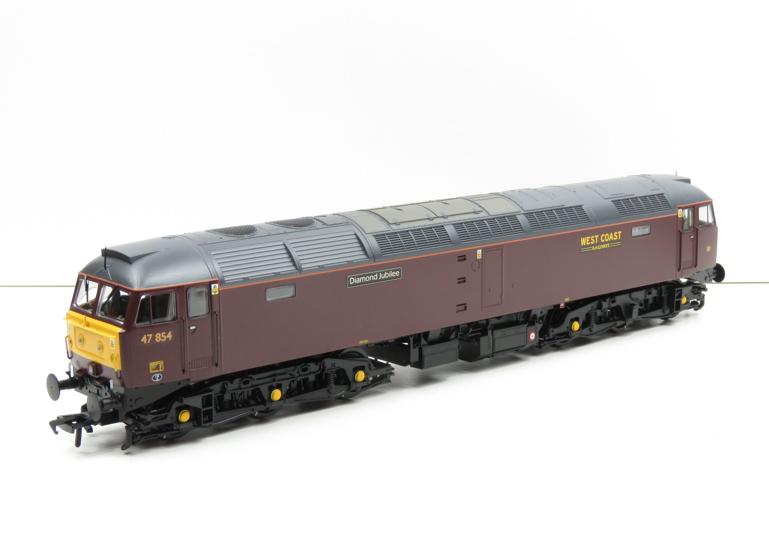 Bachmann Class 47/4 47854 'Diamond Jubilee' WCRC Maroon Livery OO Gauge DCC READY REWORK RENUMBER