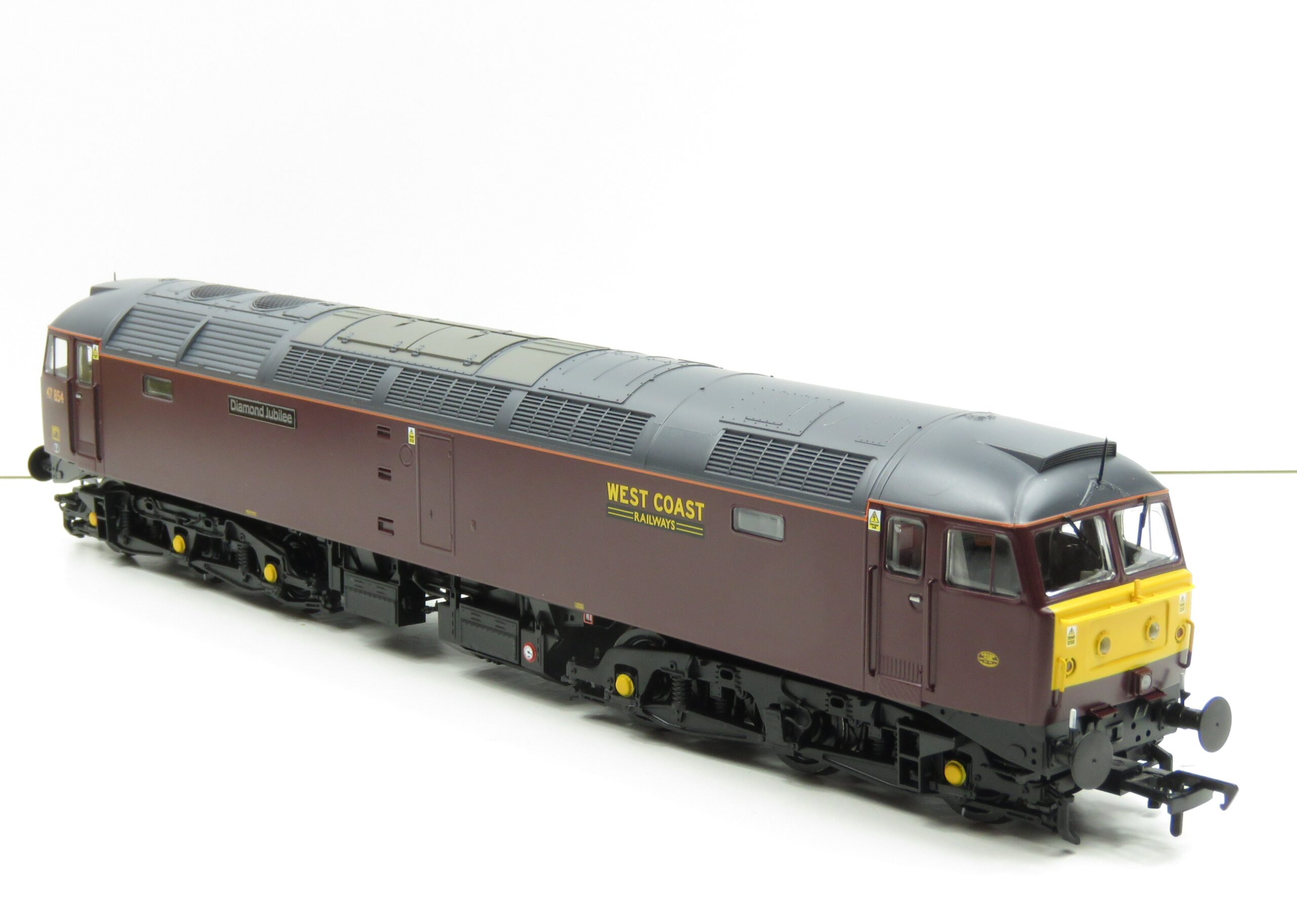 Bachmann Class 47/4 47854 'Diamond Jubilee' WCRC Maroon Livery OO Gauge DCC READY REWORK RENUMBER