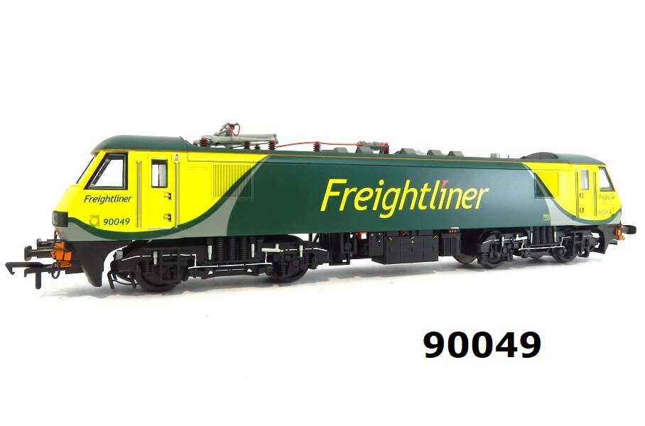 Bachmann 32-612OT1 Class 90 90049 In Freightliner Powerhaul Livery Olivia's Renumbered OO Gauge