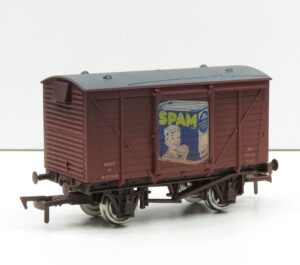 Dapol 4F-011-187 Ventilated Van SPAM Weathered Finish OO Gauge