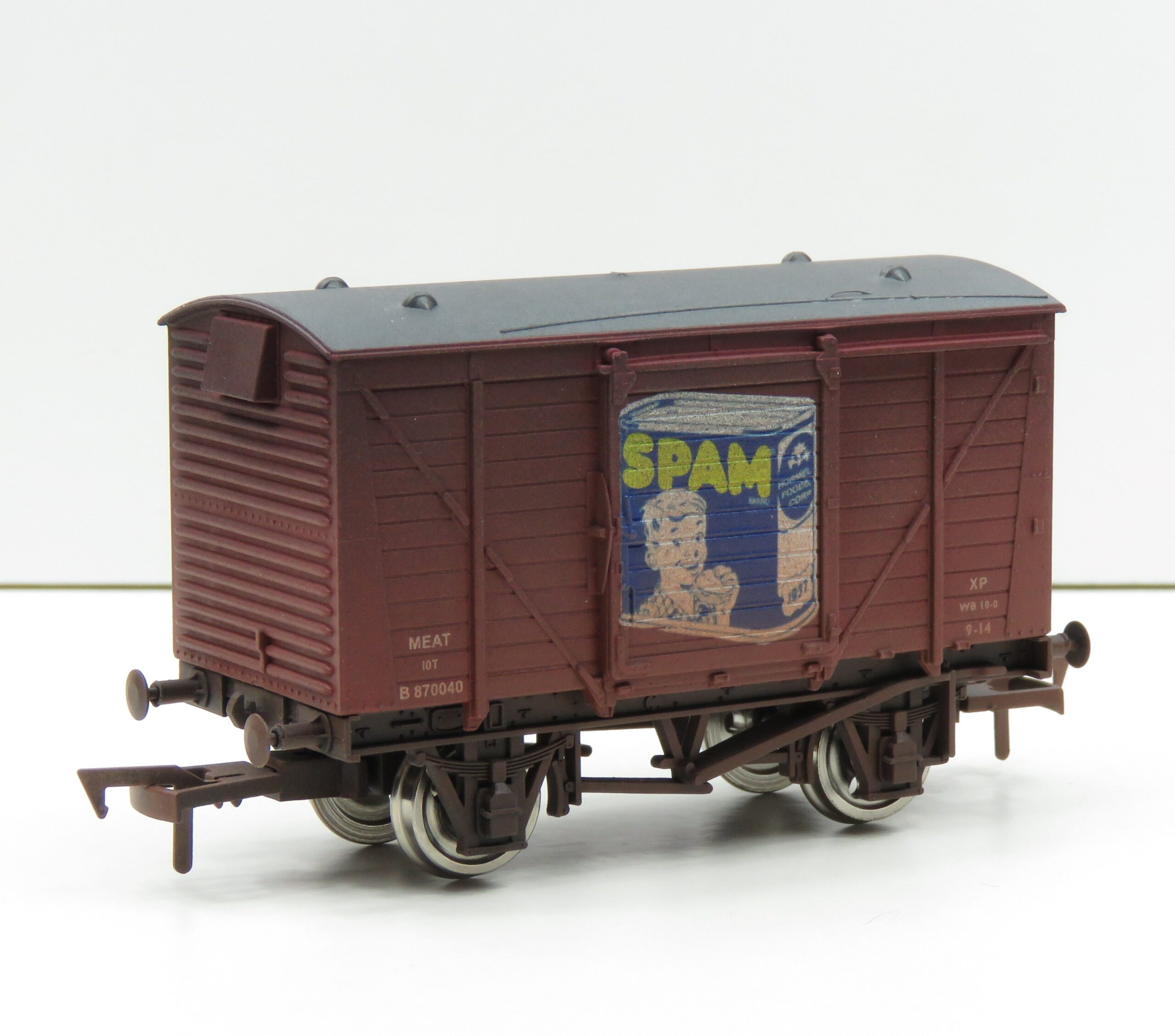 Dapol 4F-011-187 Ventilated Van SPAM Weathered Finish OO Gauge