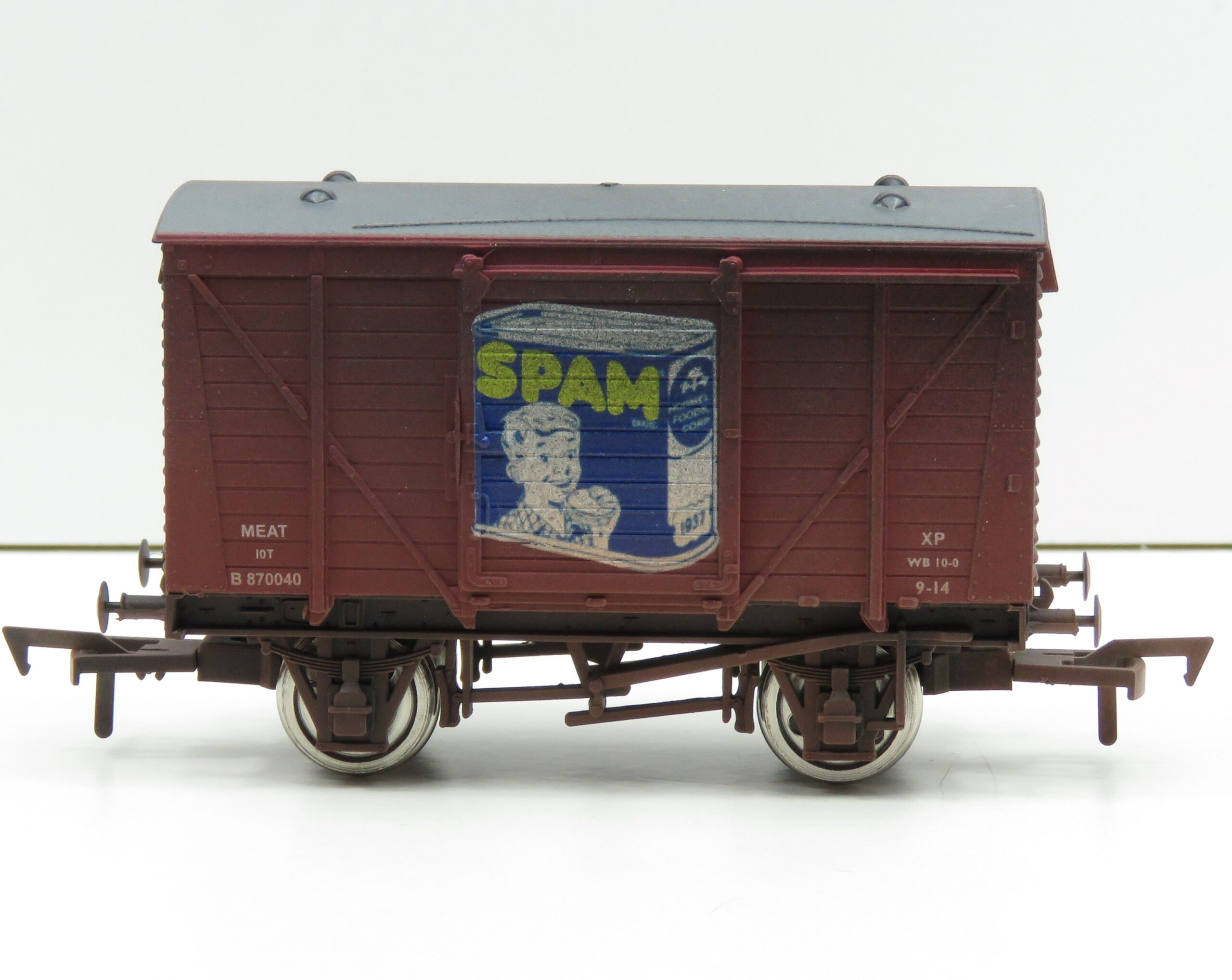 Dapol 4F-011-187 Ventilated Van SPAM Weathered Finish OO Gauge