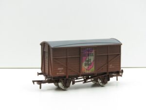 Dapol 4F-015-028 Fruit Mex Brewdog Fruit Burst Van WEATHERED FINISH OO Gauge