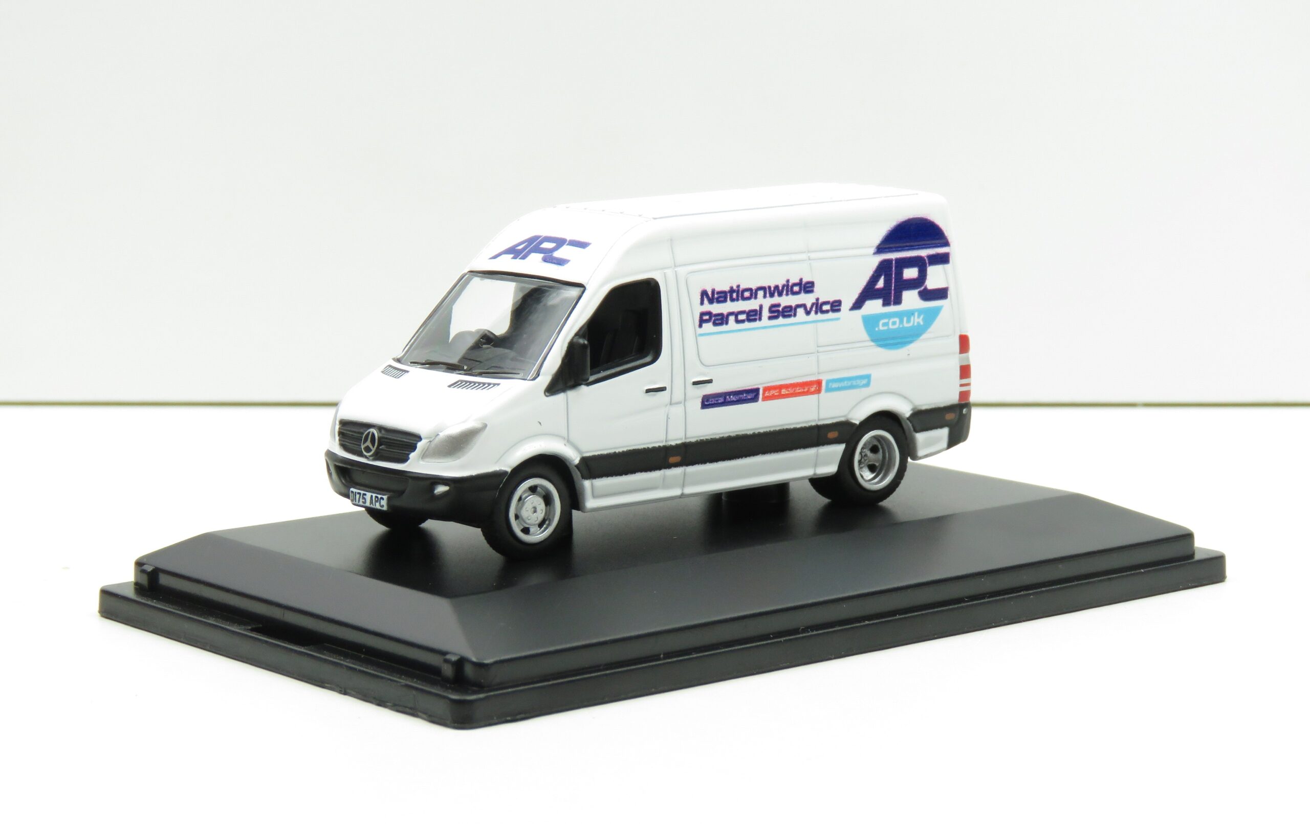 OXFORD DIECAST 76MSV004-APCws MERCEDES SPRINTER VAN APC - WS Holdco Group - 1:76 scale
