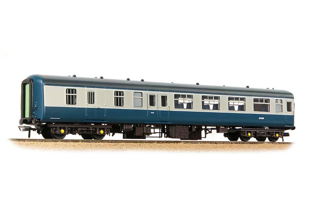 Branchline 39-380B BR Mk2A BSO Brake Second Open BR Blue & Grey - OO Gauge