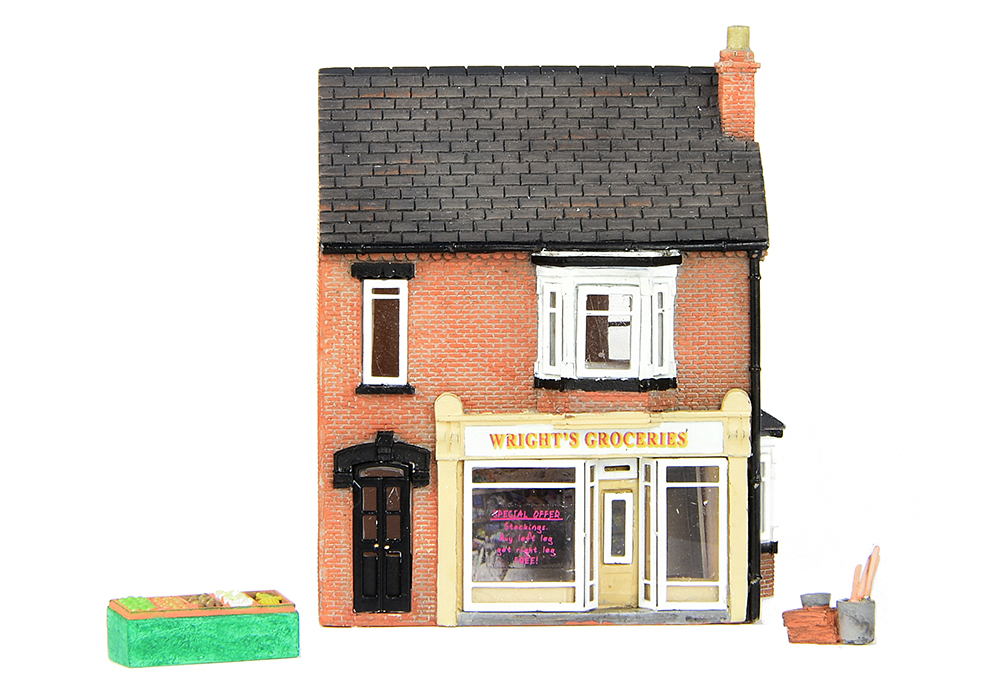 Scenecraft 42-0046 Corner Store - 1:148 (N) Gauge