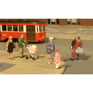 Bachmann USA 33109 Strolling People (6/Pack) - 1:87 Scale