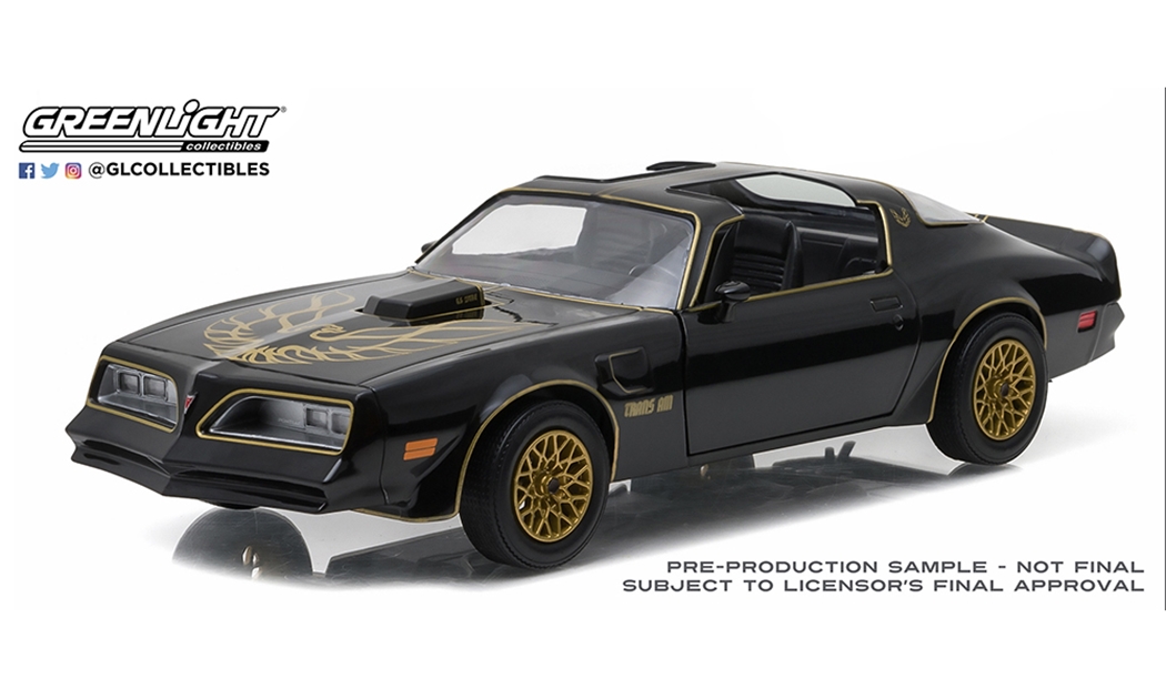 Greenlight GL84036 1977 Pontiac Firebird Trans Am - Starlite Black With Golden Eagle Hood - 1:24 Scale