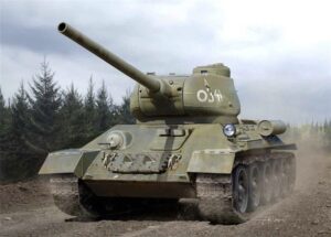 Academy PKAY13421 Soviet Army T-34/85 WWII Medium Tank - 1:72 Scale
