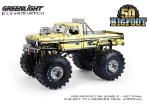Greenlight GL13715 Kings of Crunch-Bigfoot #1 50th Anniversary-F-250 Monster Truck -w/Fig - 1:18 Scale