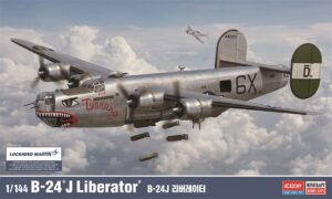 Academy PKAY12666 US Air Force B-24J Liberator Heavy Bomber - 1:144 Scale