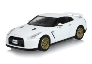 Greenlight GL235110-D Tokyo Torque Series 10 - Nissan GTR - Custom Wheels 2007 - Pearl White - 1:64 Scale