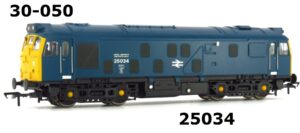Bachmann 32-411P Class 25/2 D5233 in Two Tone BR Green Livery with Roof Headcode DCC READY OO Gauge PREOWNED