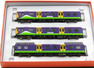 Revolution Trains RT-N-313-322DC Class 313 3-Car EMU 313124 London Overground branded Silverlink - N Gauge (DCC Ready)