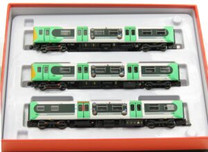 Revolution Trains RT-N-313-342DC Class 313 3-Car EMU 313206 Southern - N Gauge (DCC Ready)