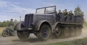 Trumpeter PKTM09575 German Army SdKfz 9 18t Heavy Half-Track Artillery Version - 1:35 Scale